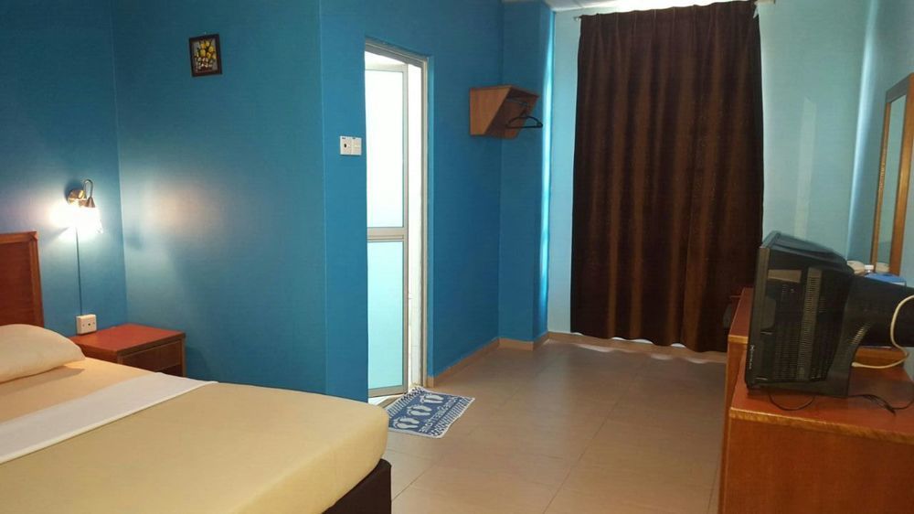 Oyo 702 D View Hotel Mersing Exterior photo