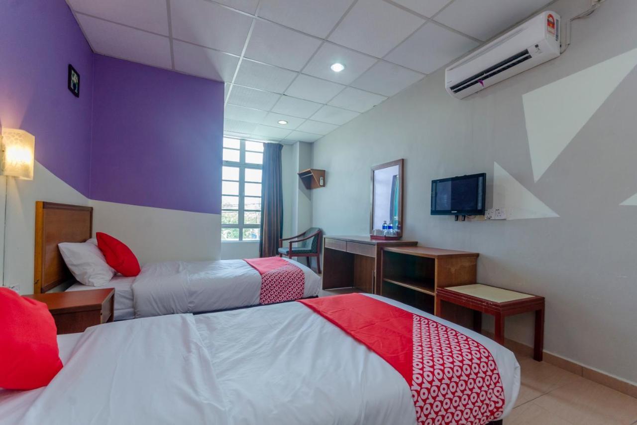 Oyo 702 D View Hotel Mersing Exterior photo