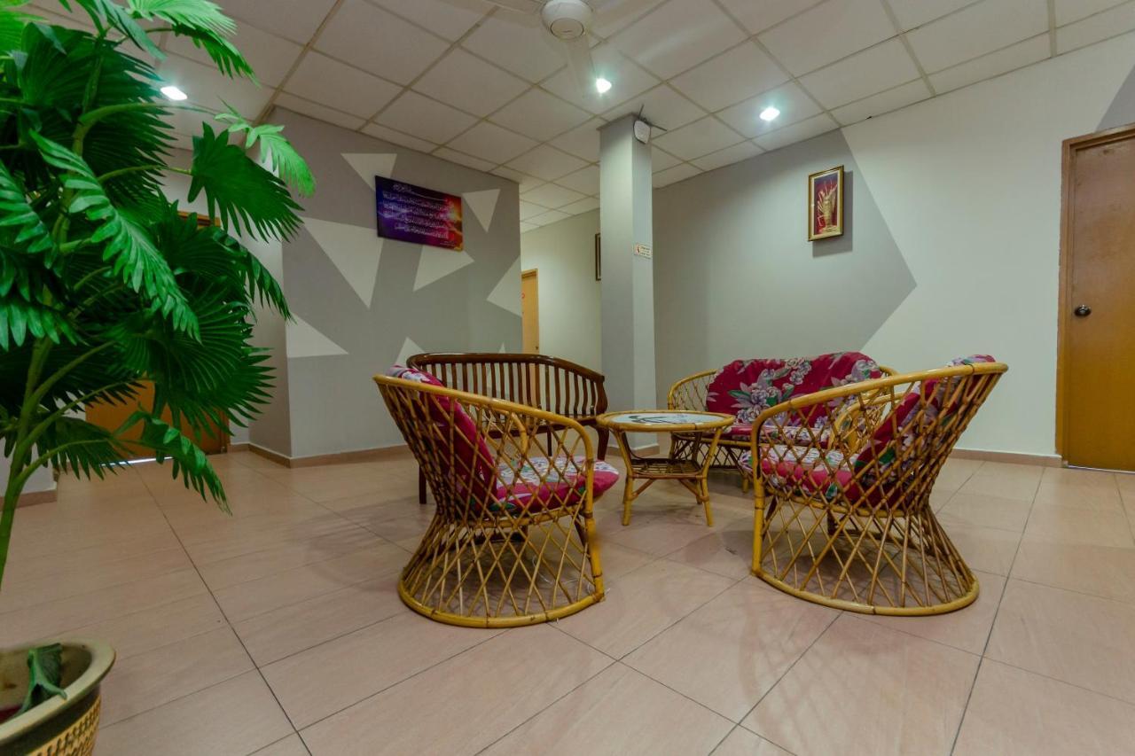 Oyo 702 D View Hotel Mersing Exterior photo