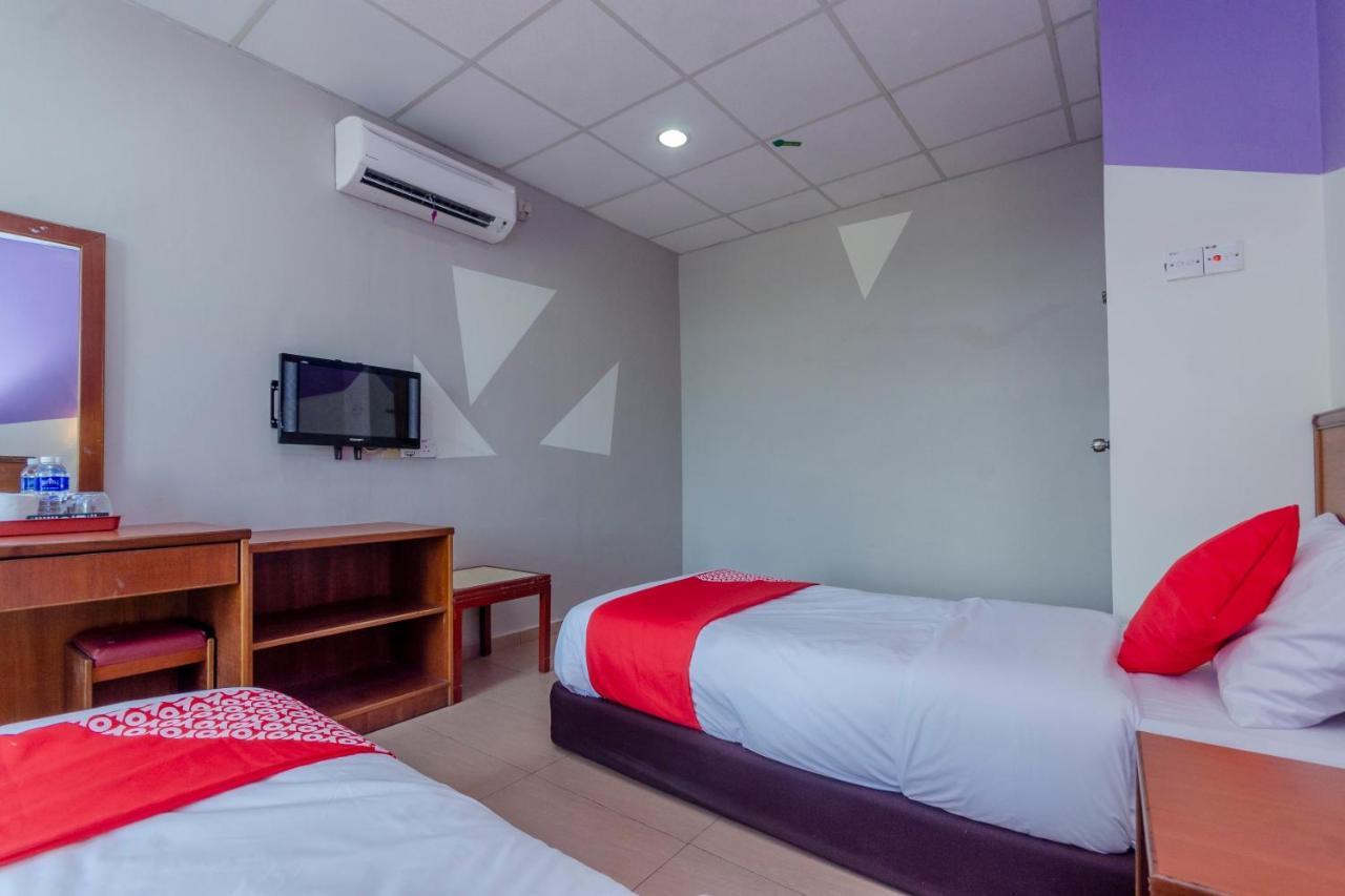 Oyo 702 D View Hotel Mersing Exterior photo